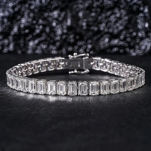 Pulsera de tenis de moissanita de plata de ley 925, la más vendida, para mujer, ideal para fiestas y eventos especiales, disponible a buen precio. - Product Image 1