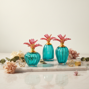 Botella de Perfume Recargable Ecológica de Cristal Transparente de Lujo con Tapa Floral Grabada, Elegante Recuerdo de Boda Pequeño - Product Image 3