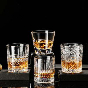 Venta al por mayor de whisky personalizado amor es ciego copas de vino copa para beber vodka whisky copa de vino copas cortas cristalería - Product Image 3