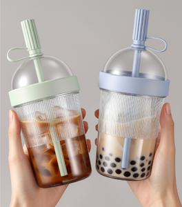 Novo Copo Plástico de Grande Capacidade de 540ml com Canudo, Garrafa de Água Portátil para Café, Matcha e Chá com Leite, 15 Cores Disponíveis - Product Image 1