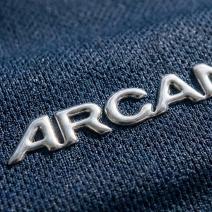 Étiquettes de marque en relief haute fréquence anti-déformation et anti-craquelure, logo 3D en lettres chromées argentées pour le dos des doudounes - Product Image 2