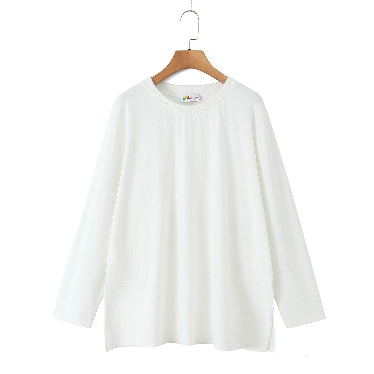 เสื้อยืดสีขาว