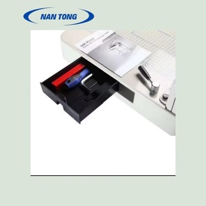 Coupe-papier manuel robuste Nantong modèle 868, format A3 A4, équipement de post-presse - Product Image 2