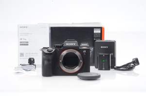 <span class=keywords><strong>Appareil</strong></span> <span class=keywords><strong>Photo</strong></span> Numérique et Caméra Vidéo A7R III de Gros, Capteur CMOS Plein Format 42,4 Mpx, <span class=keywords><strong>Appareil</strong></span> <span class=keywords><strong>Photo</strong></span> Hybride, Carte SD, Zoom Optique 41x-63x, 8K - Product Image 3