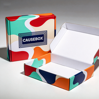Boîte cadeau personnalisée imprimée numériquement style Causebox, production en 72h, boîte d'expédition pour vêtements en carton imperméable