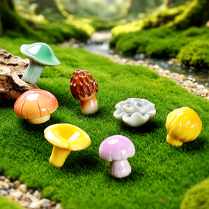 Mini-ornements en résine phosphorescente en forme de champignons pour terrariums de mousse, micro-paysages et décorations de jardin miniature DIY – Vente en gros - Product Image 4