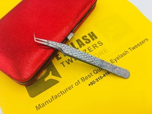 Pinzas para Pestañas de Acero Sostenible Multiusos de 75 Grados al por Mayor con Logotipo Personalizado, Agarre de Diamantes Brillantes Plateados para Pestañas - Product Image 2
