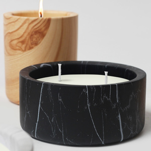 Vente en gros de bougies en céramique à 3 mèches faites à la main avec finition marbrée, bougies parfumées créatives, décorations de mariage pour la maison - Product Image 1