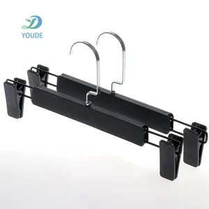 Thấp moq tiện dụng Clip nhà máy bán buôn móc áo nhựa Móc áo Chất lượng cao