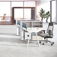 Tables d'ordinateur de bureau modernes et cubiques pour 4 personnes Meubles de bureau pour pc Bureaux de séparation et postes de travail muraux