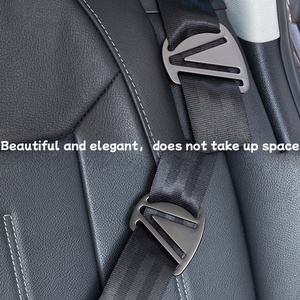 ตัวปรับเข็มขัดนิรภัยเด็กแบบสะดวก ขายดี อุปกรณ์เสริมภายในรถยนต์ ป้องกันการพันกัน - Product Image 4