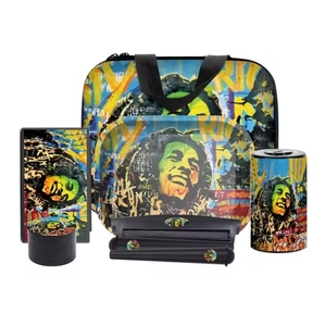 Kit de fumage personnalisable en gros : Ensemble portable de broyeur à herbes avec plateau métallique et accessoires de boîte à fumer - Product Image 1