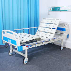 2025 nuevo modelo de cama de <span class=keywords><strong>Hospital</strong></span> Manual con marco reforzado de ajuste de altura suministro durante todo el año para pacientes postrados en cama - Product Image 1