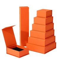 Boîte cadeau carrée rigide magnétique avec doublure en éponge pour bracelets, bagues, colliers et petit emballage blanc recyclable