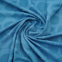 Tissu jacquard tissé en polyester 5207 avec découpes et motifs floraux 3D