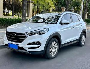 <span class=keywords><strong>Hyundai</strong></span> <span class=keywords><strong>Tucson</strong></span> en Oferta, SUV de 5 Plazas, 130KW 265 Nm, Automático, Volante a la Izquierda, R17, Auto Usado con Interior Oscuro - Product Image 2