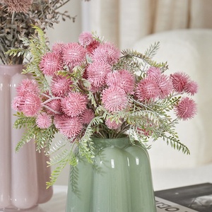 Arreglos Florales Artificiales Realistas y Suaves con Rosas y Hortensias en Jarrón para Decoración de Hoteles y Restaurantes - Product Image 4