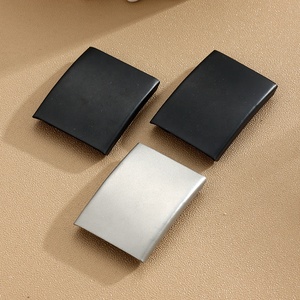 Cinturino per Orologio Personalizzabile in Acciaio Inox con Finitura Opaca Sabbiata, Foro Rettangolare, Charm Incidibile Fai-da-Te - Product Image 2