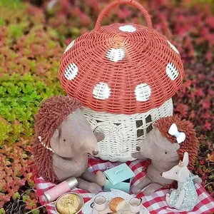 Rotin fait à la main <span class=keywords><strong>panier</strong></span> accessoires plage sacs de paille tissé château champignon vacances pique-nique paniers enfants glands sac à main tissé sacs fourre-tout - Product Image 1