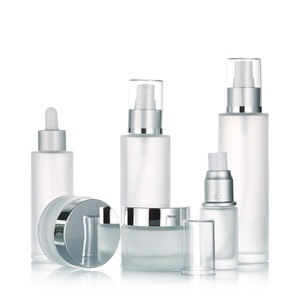 Flacons compte-gouttes plats et ronds en verre noir et or pour huiles essentielles – 30 ml, 60 ml, 120 ml (1 oz, 2 oz, 4 oz) - Product Image 2