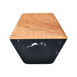 Sous-verres fonctionnels en bois d'acacia naturel de 10 mm d'épaisseur, style classique élégant, avec gravure laser, en stock aux États-Unis - Product Image 3