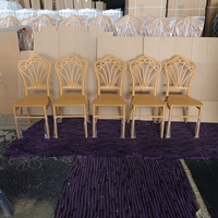 Chaises Charivari en plastique empilables pour fête de désherbage personnalisées