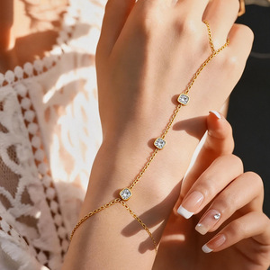 Pulsera de Cadena Geométrica Chapada en Oro con Bisel de Diamantes y Anillo para el Dedo, Joyería de Moda - Product Image 2