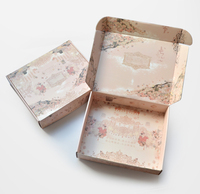Caja de envío Mailer Color resistente Cartón corrugado Protector Personalizable Venta al por mayor Almacenamiento de ropa interior Paquete postal Piel