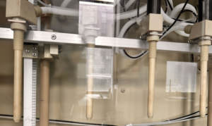 Npack Remplisseur automatique <span class=keywords><strong>de</strong></span> bouteilles en plastique d'acide <span class=keywords><strong>de</strong></span> javel anti-corrosif Machine <span class=keywords><strong>de</strong></span> remplissage automatique <span class=keywords><strong>de</strong></span> nettoyant liquide pour toilettes - Product Image 5