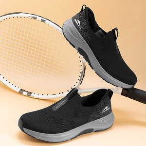 Nouvelles chaussures décontractées pour hommes en tissu maillé respirant, semelle souple confortable, légères, résistantes à l'usure, chaussures de sport pour la course à pied - Product Image 4