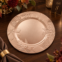 Geprägte Blatt- und Eichel-Motiv 13-Zoll-Plastik-Platzteller Eleganter Champagner-Gold Pulverbeschichteter Unterteller für Herbstbankette