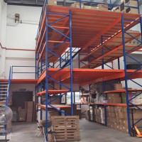 Plateforme de Stockage Industrielle en Acier pour Entrepôt, Étagère de Mezzanine, Échelle d'Accès, Mezzanine de Plafond Noir