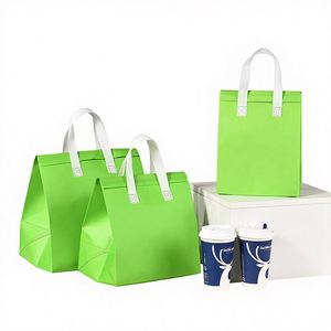 Sac isotherme en non-tissé avec isolation en feuille d'aluminium recyclable, personnalisable pour la livraison de gâteaux et de sandwichs, imperméable, vente en gros - Product Image 3
