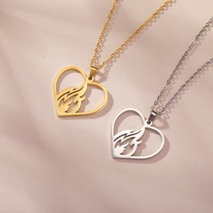 Myshape Collier Coeur sacré flamboyant Charme élément feu <span class=keywords><strong>Symbole</strong></span> d'illumination Spiritualité Bijoux en acier inoxydable - Product Image 5