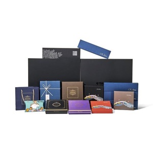 Caja de regalo plegable de cartón rígido con cinta, se puede personalizar según las necesidades - Product Image 4