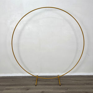 Nuevo Soporte Redondo de Metal Dorado para Decoración de Bodas con Flores de Tacto Real, Tamaño Personalizable y Uso en Exteriores - Product Image 1