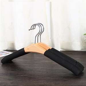 Cintre <span class=keywords><strong>de</strong></span> robe <span class=keywords><strong>de</strong></span> mariée moderne classique haute qualité en caoutchouc enduit en <span class=keywords><strong>bois</strong></span> perle <span class=keywords><strong>laine</strong></span> élégant cintre en <span class=keywords><strong>bois</strong></span> <span class=keywords><strong>pour</strong></span> le nettoyage <span class=keywords><strong>de</strong></span> la garde-robe Double - Product Image 2