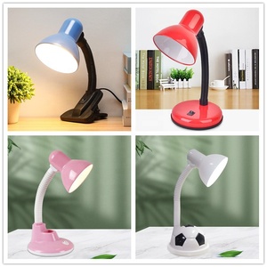 <span class=keywords><strong>2025</strong></span> venda quente novo design popular metal plástico clip EU soquete lâmpada de leitura na mesa estudante estudo moderno mesa lâmpada