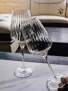 Verre à Vin Rouge Transparent de Luxe Léger à Motif Vertical, Gobelet Créatif à Grand Ventre pour la Maison et les Célébrations au Champagne - Product Image 6