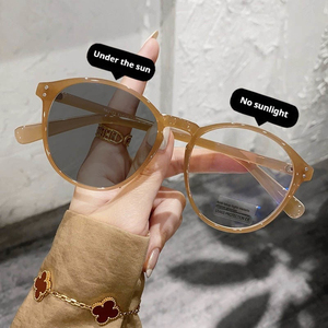 Ombre à <span class=keywords><strong>la</strong></span> mode <span class=keywords><strong>contre</strong></span> les radiations photochromiques et anti-lunettes bleues carrées pour l'extérieur lunettes anti-lumière bleues <span class=keywords><strong>verre</strong></span> de soleil - Product Image 3