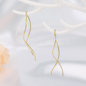 Pendientes Minimalistas de Doble Curva con Cadena en Forma de S, Hiperbola, Tono Oro y Plata, Joyería Geométrica al por Mayor para <span class=keywords><strong>Mujer</strong></span> - Product Image 3