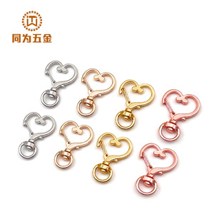 Mosquetón de aleación de zinc en forma de corazón para llavero, en colores Oro, Oro rosa, Plata, accesorios de ferretería para bricolaje, juguetes de peluche y hebillas para perros, al por mayor - Product Image 2