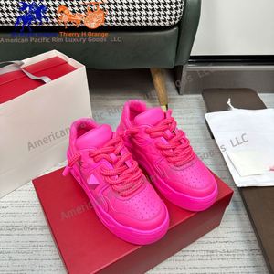 Nuevas Zapatillas de Skateboarding con Cordones y Suela Gruesa de Color Sólido para Hombre y Mujer, Zapatos Planos Blancos Casuales, Zapatos de Pareja Coreanos Valentinoing - Product Image 2