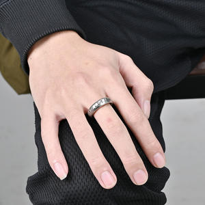 Anillos Vikingos Nórdicos Vintage <span class=keywords><strong>para</strong></span> Hombre, Anillos de Acero Inoxidable <span class=keywords><strong>para</strong></span> Hombre y Mujer, Regalo con Runas Vikingas, Anillo de Regalo <span class=keywords><strong>para</strong></span> Él - Product Image 4