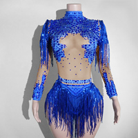 Body en strass bleus, maille nude, franges métalliques, col roulé, manches longues, costume de danse latine, drag, gogo, scène