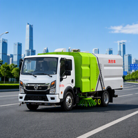 Camion balayeuse de rue Dongfeng 5,5 m³ avec réservoir d'eau de 3000 L pour le nettoyage des routes urbaines