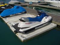 Dock de jet-ski de haute qualité et respectueux de l'environnement avec accessoires Plate-forme de jet pour fournitures marines