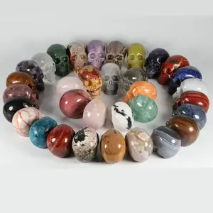 2.0 Inch Hoge Kwaliteit Gesneden Kristallen Schedels Natuursteen Gem Healing Kristallen Schedels Een Verscheidenheid Van Kleuren Kristallen Schedels