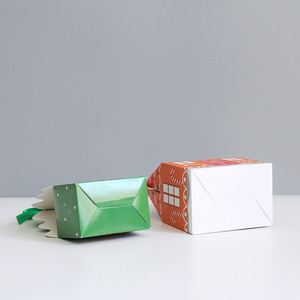 Boîte-cadeau en papier de conception de thème de Noël avec poignée Santa Snowman <span class=keywords><strong>Elf</strong></span> Deer pour la décoration de festival Impression en relief Portable - Product Image 3