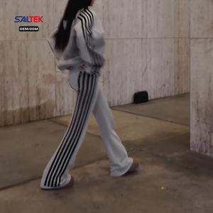 Conjunto de Sudadera con Capucha <span class=keywords><strong>Oversize</strong></span> Personalizada con Cremallera para <span class=keywords><strong>Mujer</strong></span> y Pantalones Acampanados con Rayas Laterales, de Pierna Ancha, Estilo Jogger, para Ropa Urbana, Gimnasio y Chándal - Product Image 5